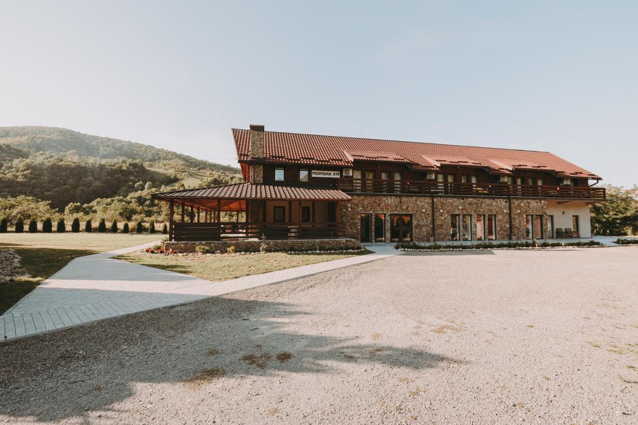 Hotel Montana 219 Valea Drăganului Exterior foto